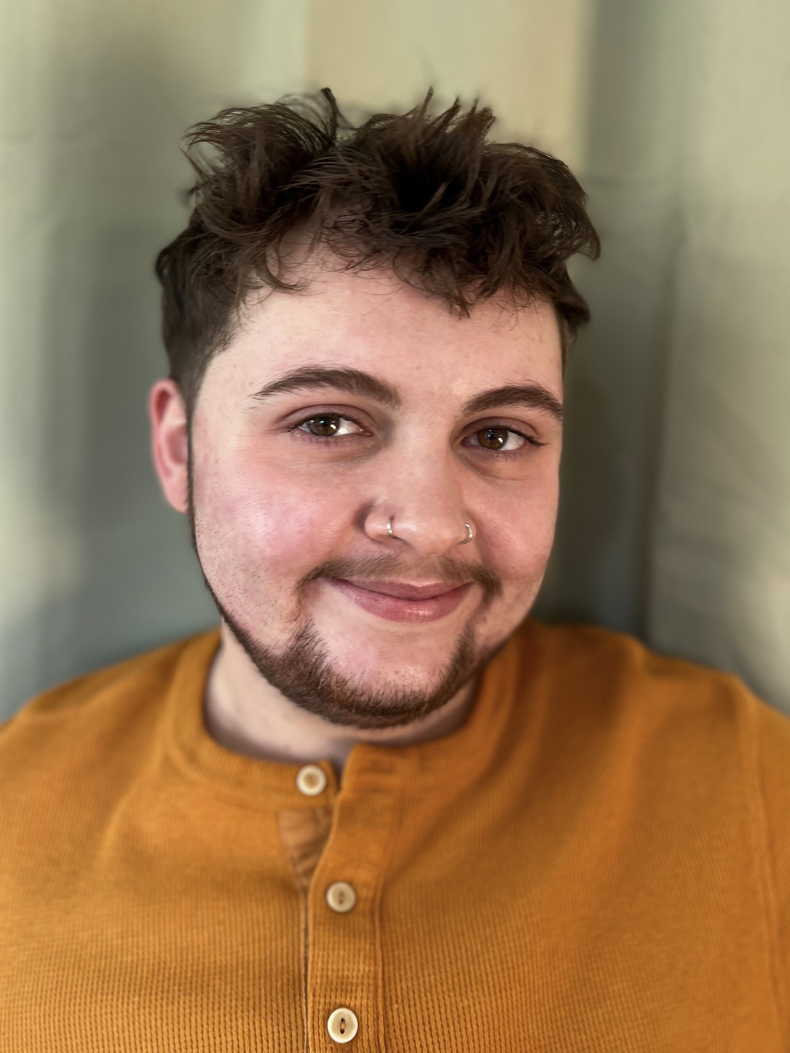 Leo Rionnach Headshot